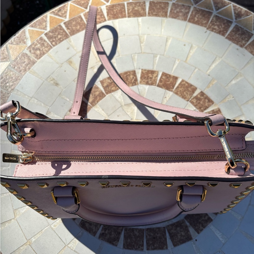Baby Pink Michael Kors purse - Picture 5 of 6